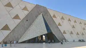 eingang das Grand Ägyptische museum GEM in Kairo, Tagesausflug nach Kairo Das Grand Egyptian Museum (GEM)