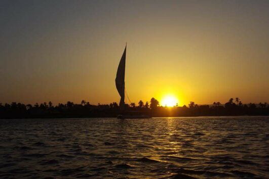 Luxor zwei tagestouren mit Übernachtung
