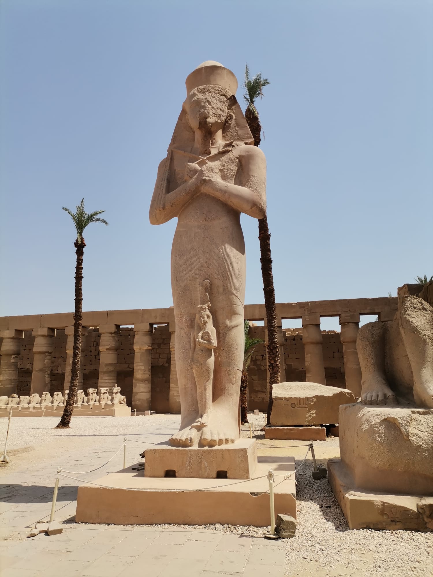 Ramses der zwei König Staute 14 Meter aus einem Block rosegraniet Stein
