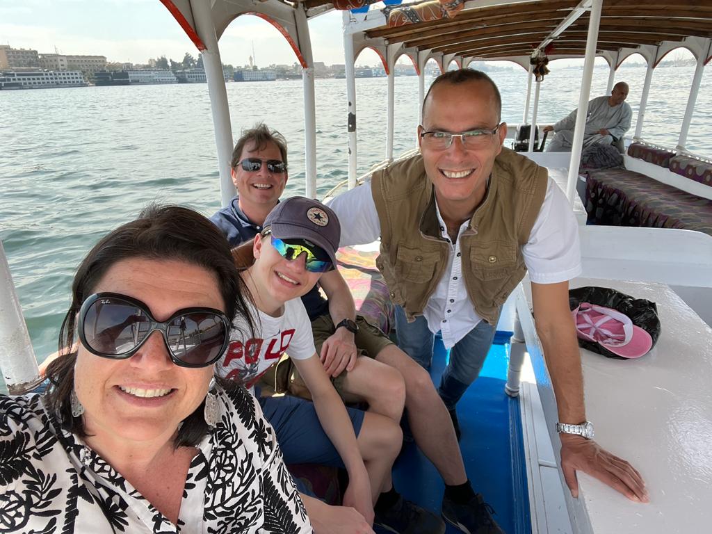 Marsa Alam nach Luxor. Nilfahrt mit dem Boot auf dem Nil