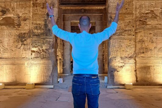 Dendera Tempel Ausflug 12 dendera tempel ausflug innen im hator tempel