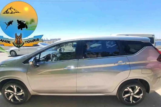 Minvan mitsubishi Xpander. privater Transfer makadi -luxor
