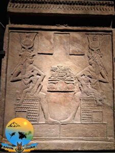 horse säuget milch von seine Mutte Isis